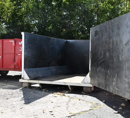 Workhorse Hauling | Roll Off Dumpster White | Ohio | Dumpster Services | Open