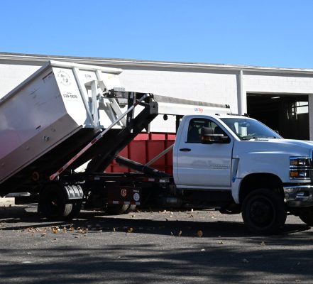 Workhorse Hauling | Roll Off Dumpster White | Ohio | Dumpster Services